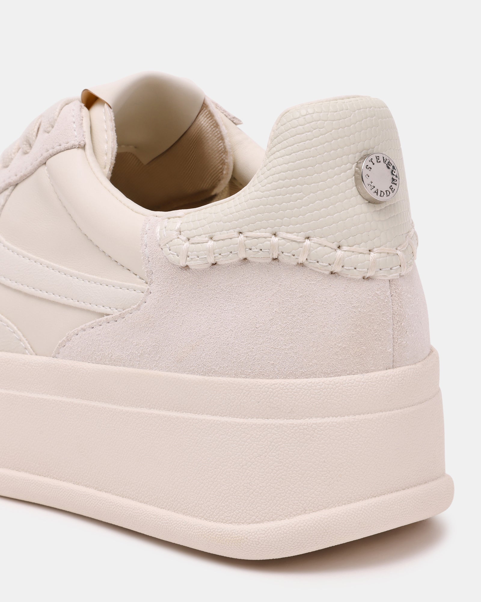 Zapatos Off-Track Hueso