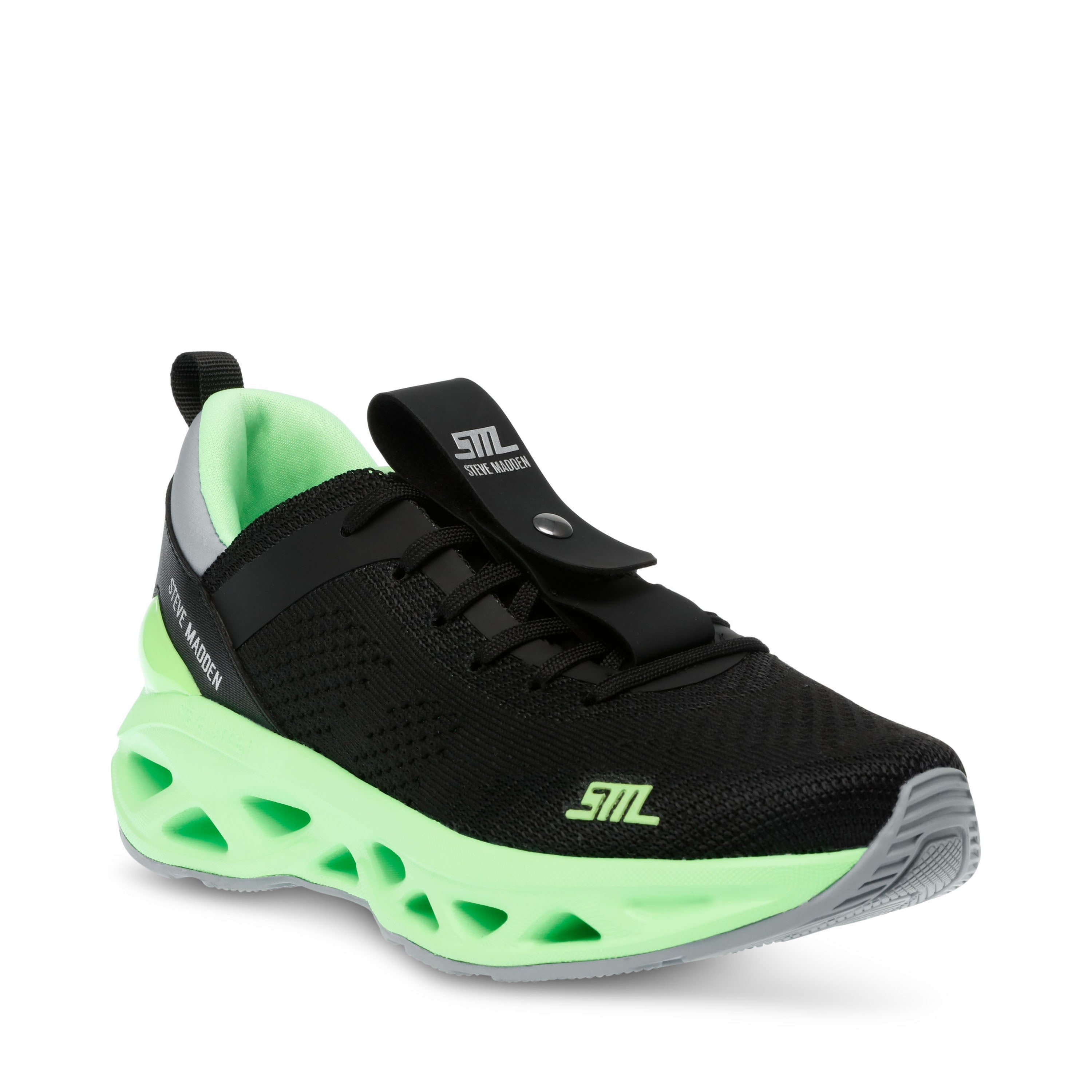 Tenis Surge 1 Negros- Hover Image