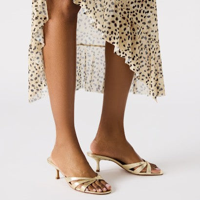 Sandalias de tacón Cary Dorada