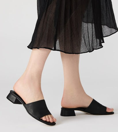 Sandalias Planas Montgomery Negras